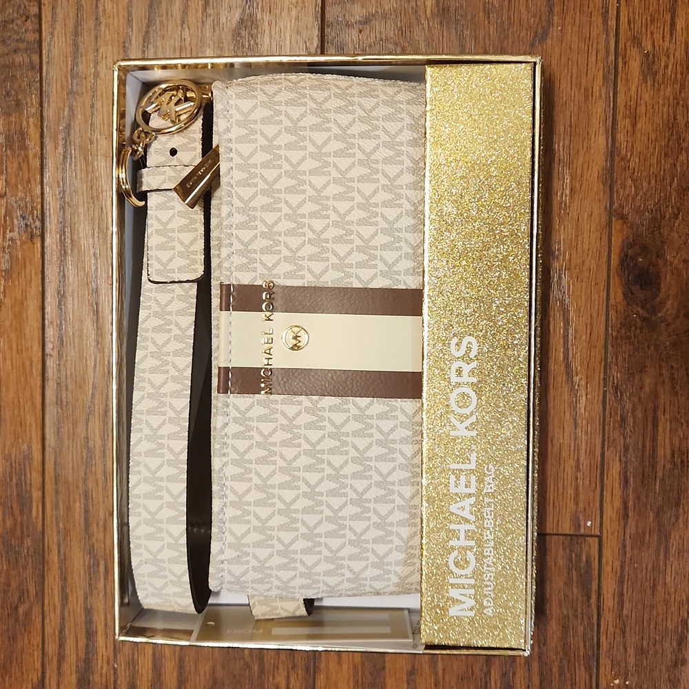 NWT Michael Kors Authentic Belt bag/Fanny pack